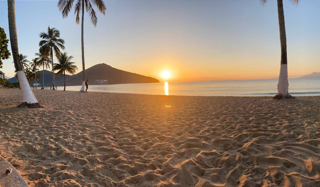 Praia Martim de Sá - Autora: Gabriella Ratieri